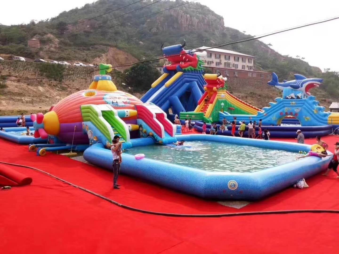 天水深海潜艇充气水上乐园